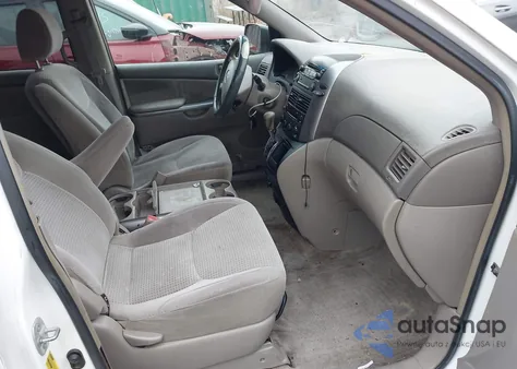 2006 Toyota Sienna Le z USA, uszkodzony, nr VIN 5TDZA23C16S508621